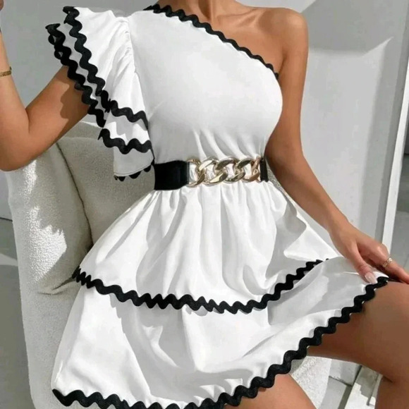 Ladies' One Shoulder Holiday Wave Lace Dress - Picture 1 of 5